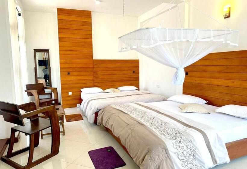 חדר משפחתי נוף להרים, White Block Hotel & Resturant