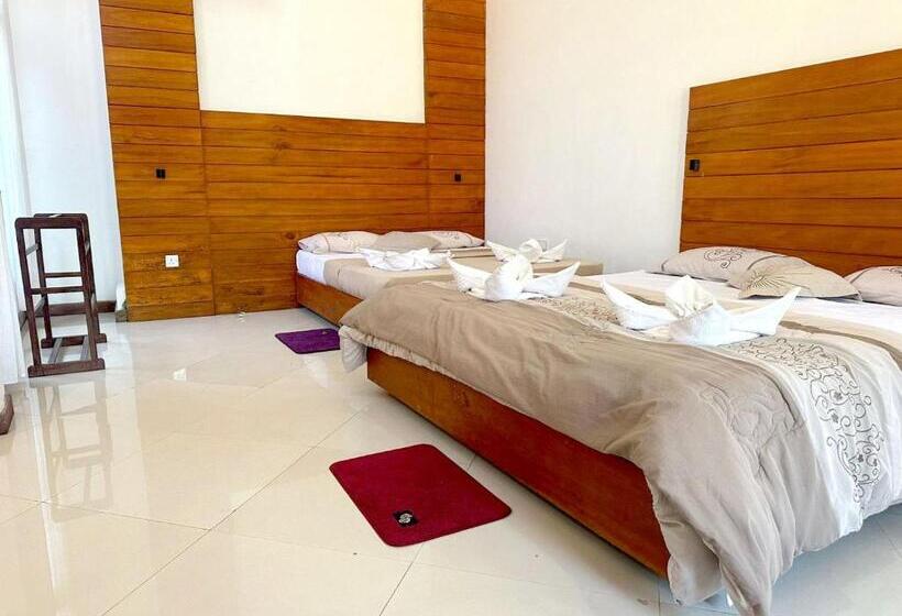 חדר משפחתי דלוקס, White Block Hotel & Resturant