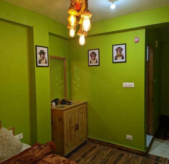 Camera Deluxe con Balcone, Attic Monkey Cafe & Rooms