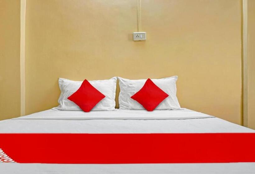 Classic Kolmen Hengen Huone, Oyo Flagship 81055 Relaxe Lodge