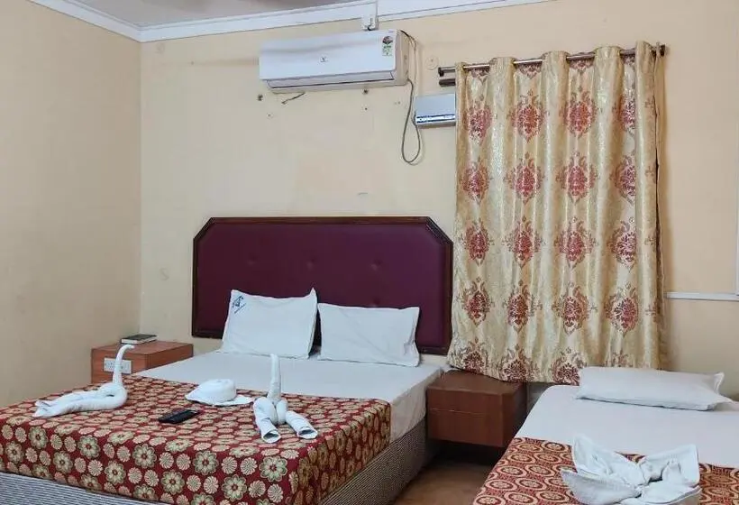 スタンダードトリプルルーム, Ymca   Near Meenakshi Amman Temple Madurai