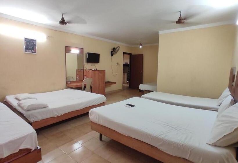 家庭间, Ymca   Near Meenakshi Amman Temple Madurai