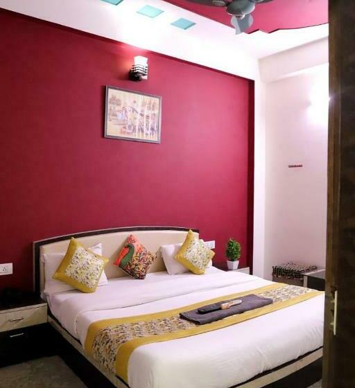 חדר דלוקס, Mahishmati Palace