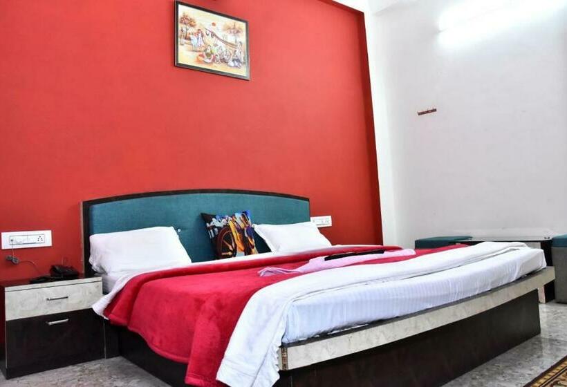 חדר דלוקס, Mahishmati Palace