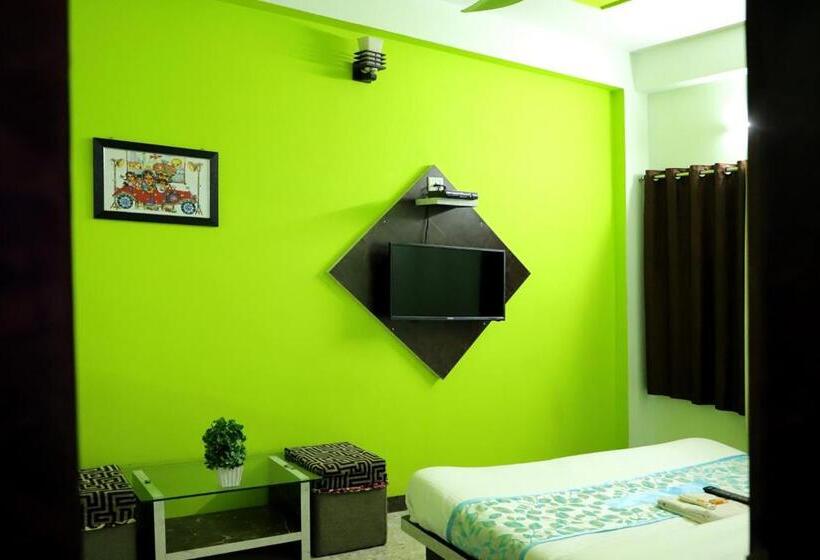 Quarto Deluxe, Mahishmati Palace