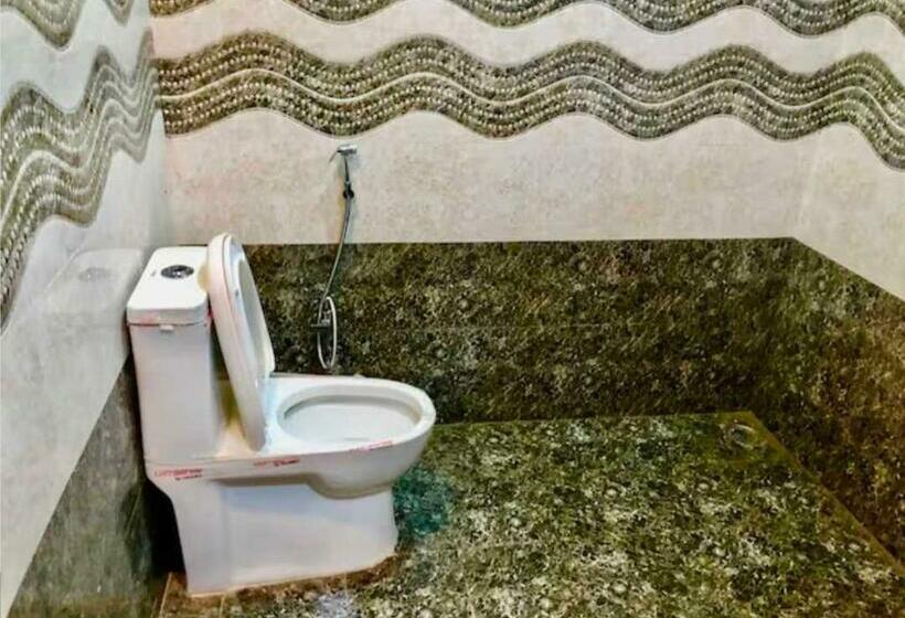 デラックストリプルルーム, Oyo 81020 Royal Orbit