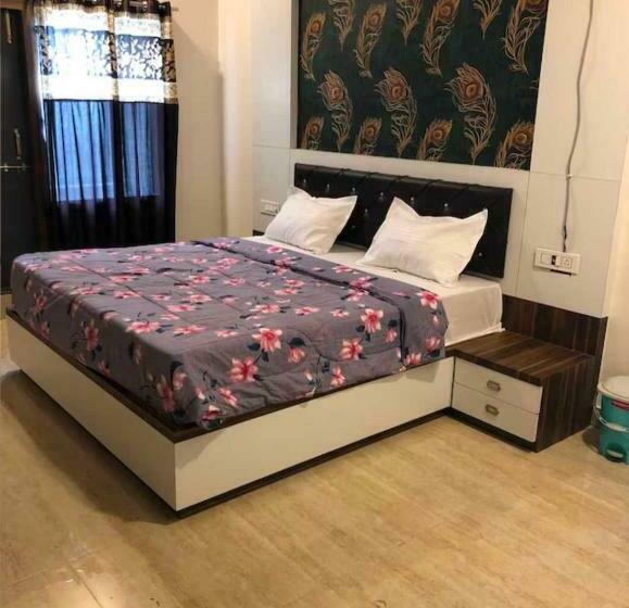 デラックストリプルルーム, Oyo 81020 Royal Orbit