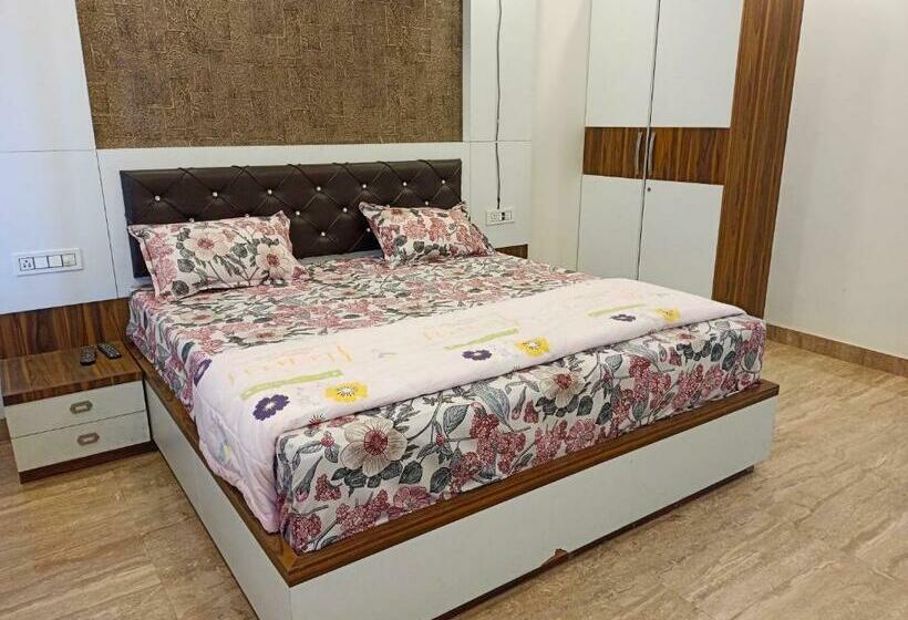 デラックストリプルルーム, Oyo 81020 Royal Orbit