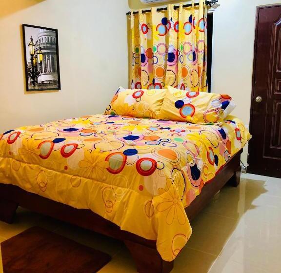 اتاق استاندارد یک نفره, Doña Nida Family Hotel