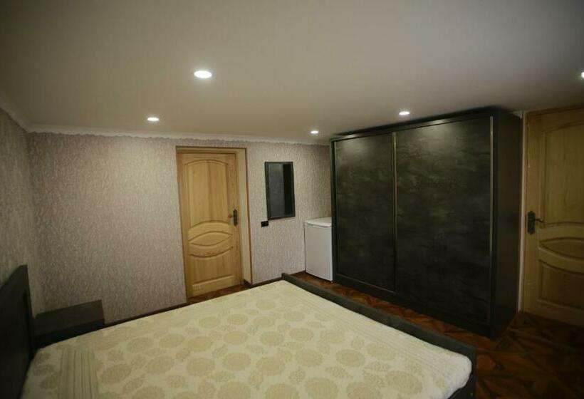 اتاق اکونومی, Guest House Nikola