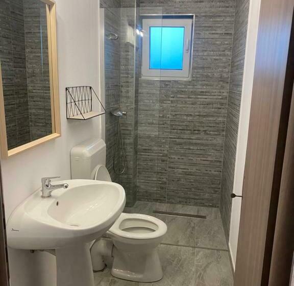 غرفة قياسية مزوَّدة بشُرفة, Pensiunea Novo