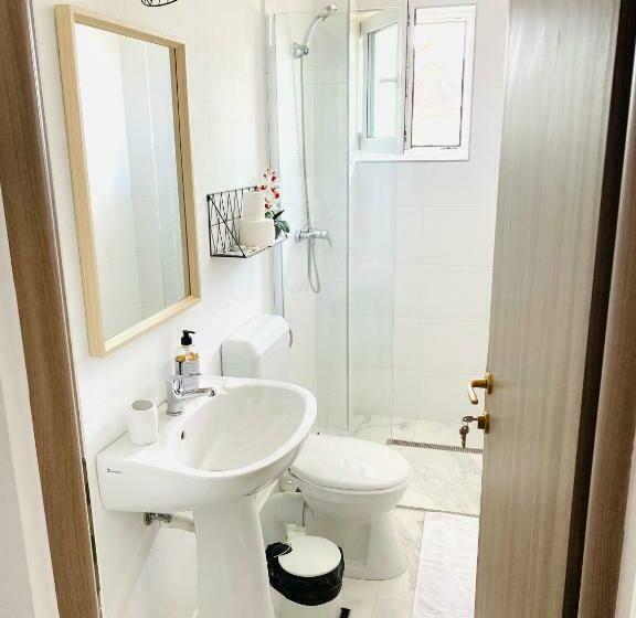 غرفة قياسية مزوَّدة بشُرفة, Pensiunea Novo