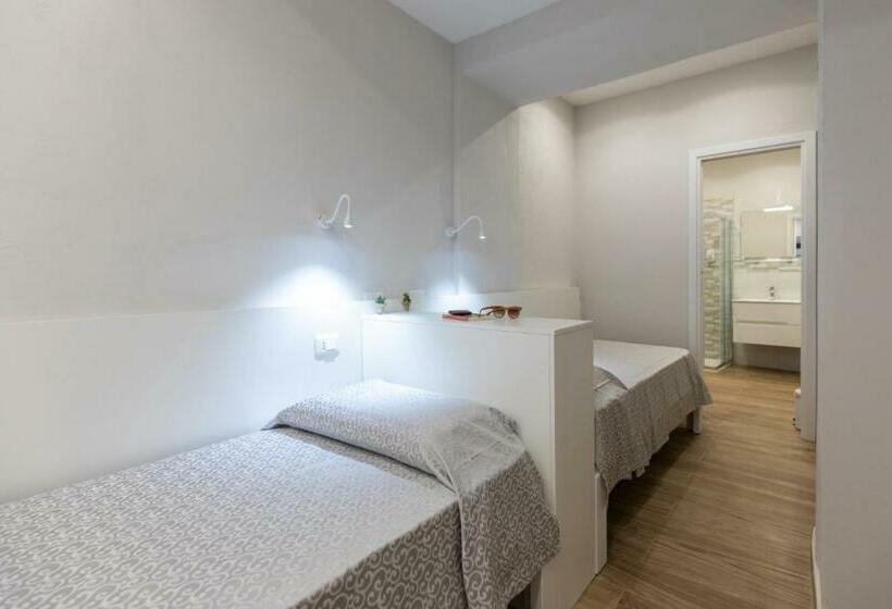 スタンダードルーム, All’angolo Della Torre