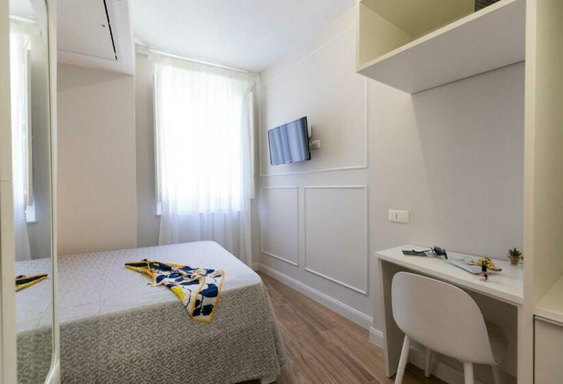 スタンダードルーム, All’angolo Della Torre