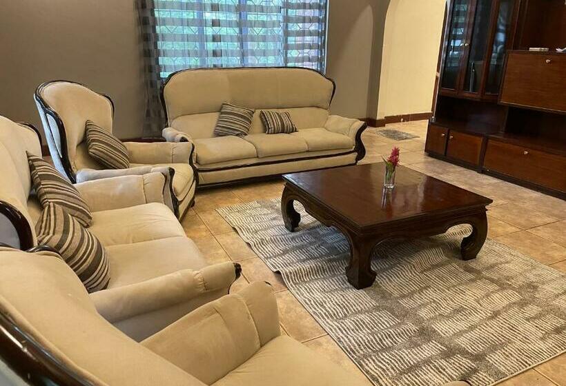 ガーデンビューファミリールーム, Wag Hill Homestay