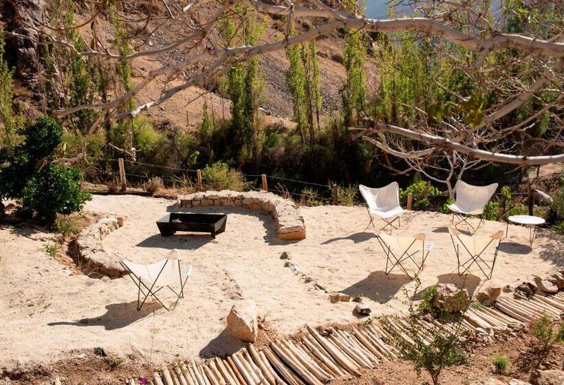 בונגלו משפחתי, Glaciar De Roca Lofts