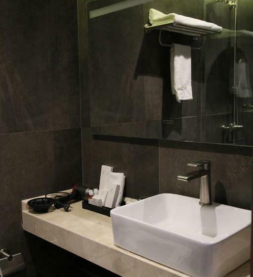 اتاق استاندارد یک نفره, Sofia International