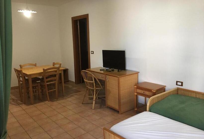 דירת חדר בקומת קרקע, Messapia Hotel & Resort