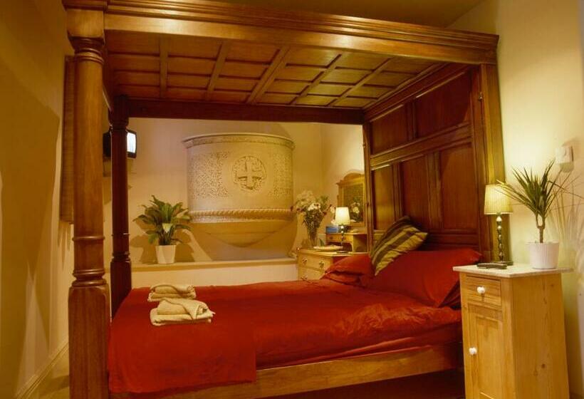 غرفة قياسية, Mountain Church