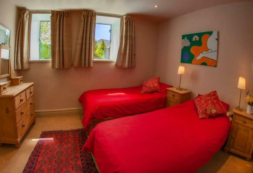 غرفة قياسية, Mountain Church