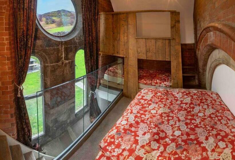 غرفة إقتصادية, Mountain Church