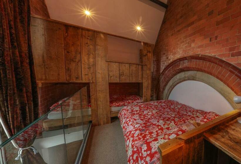 غرفة إقتصادية, Mountain Church