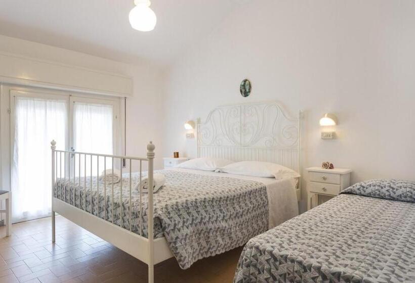 غرفة قياسية ثلاثية, Room And Breakfast Da Laura