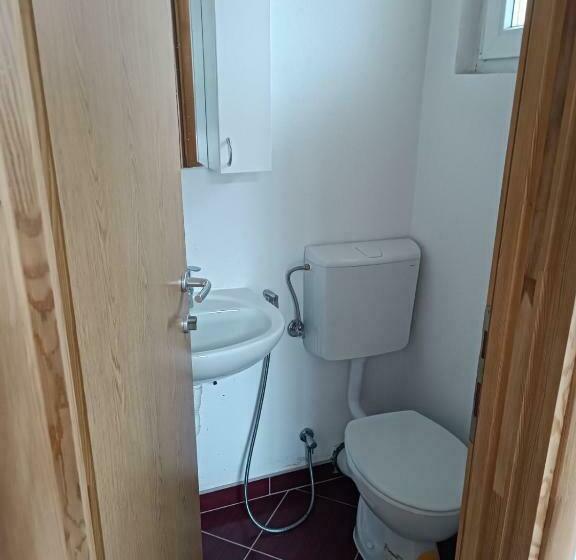 آپارتمان 1 خوابه با بالکن, 2bdr Apt With Balcony With View Free Parking