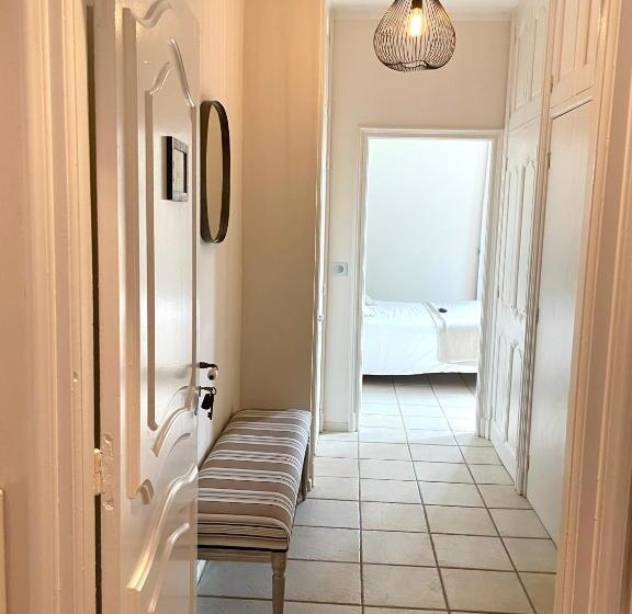 غرفة قياسية مزوَّدة بتراس, Domaine De L Enclos