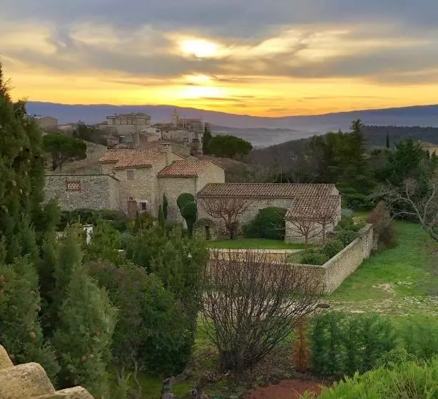 メゾネットスイート, Domaine De L Enclos