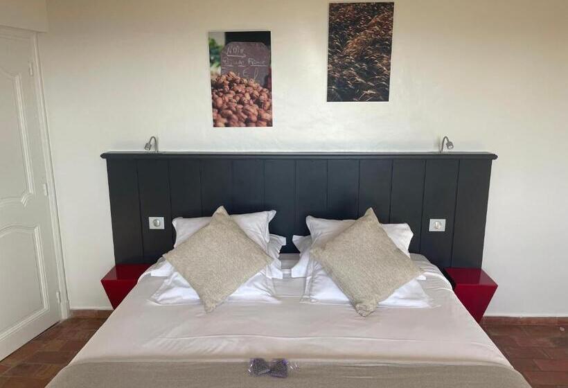 جناح دوبلكس, Domaine De L Enclos