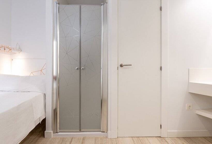 Chambre Standard Individuelle, AMC Granada