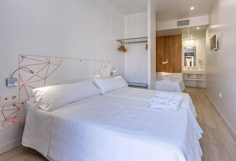 Chambre Familiale, AMC Granada