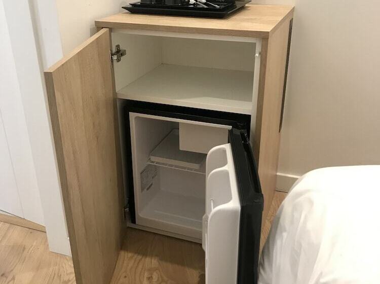 Chambre Quadruple Deluxe, AMC Granada