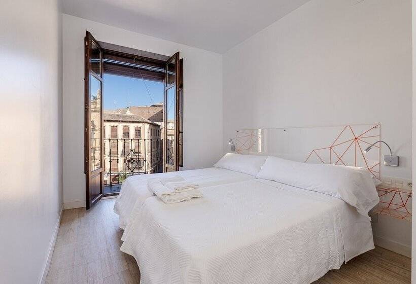 Chambre Quadruple Deluxe, AMC Granada