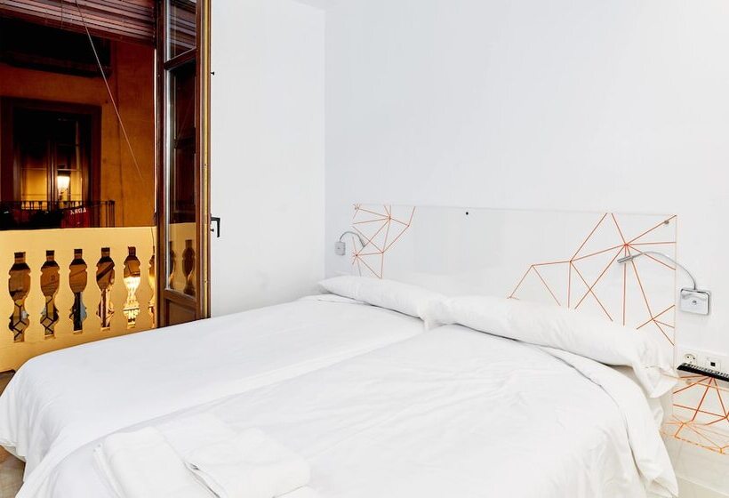 Chambre Quadruple Deluxe, AMC Granada