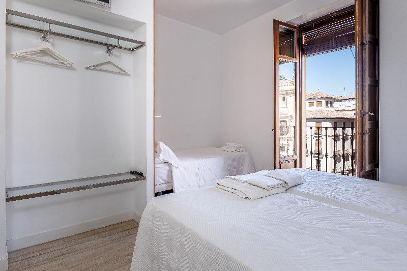 Chambre Triple Standard, AMC Granada