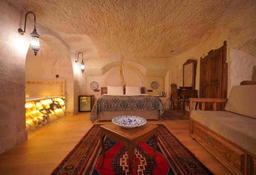 سوییت لوکس, Fairyland Cave