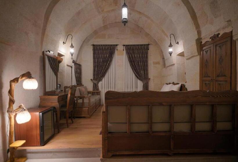 اتاق لوکس خانوادگی, Fairyland Cave