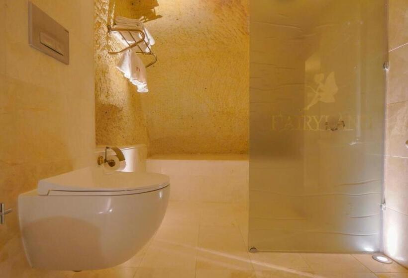 سوئیت با تخت بزرگ, Fairyland Cave