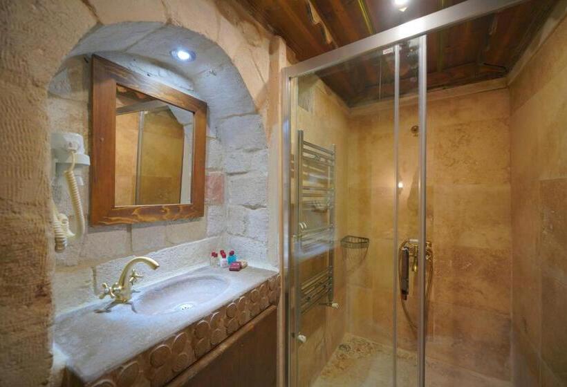 اتاق اکونومی, Fairyland Cave