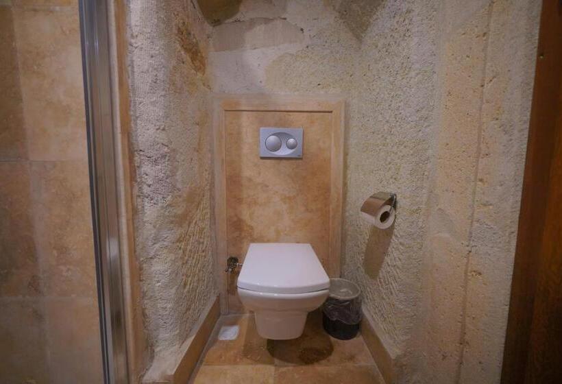 اتاق اکونومی, Fairyland Cave