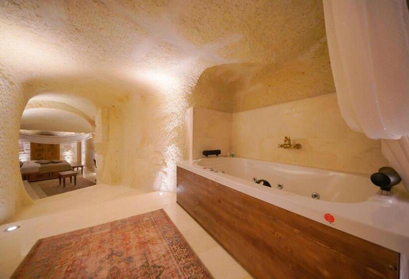 اتاق استاندارد با وان آب گرم, Fairyland Cave