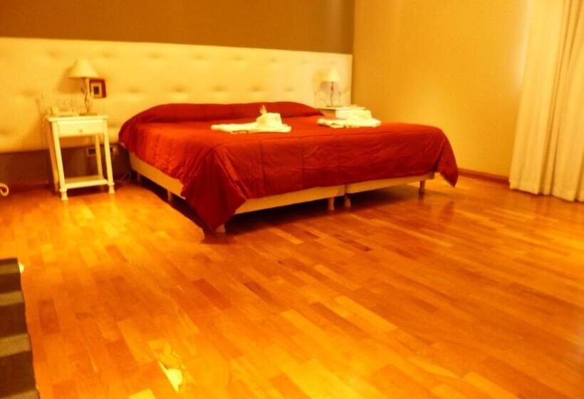 جناح, Garden House