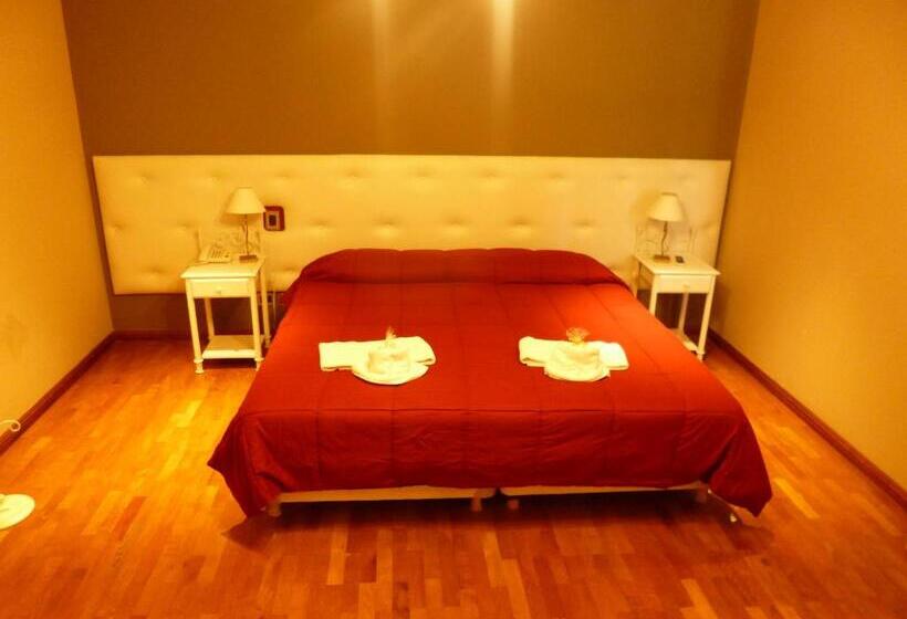 جناح, Garden House