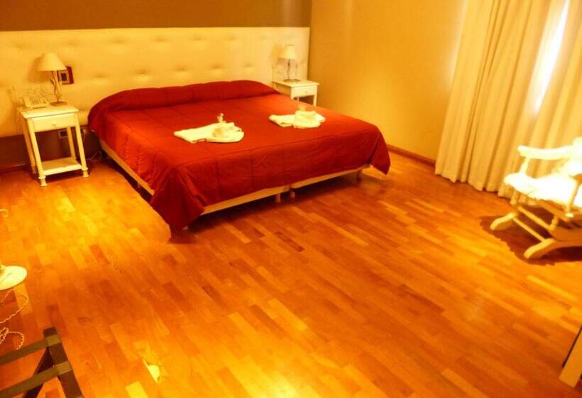 جناح, Garden House