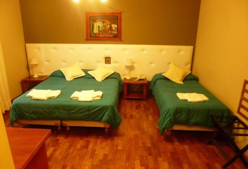 غرفة قياسية ثلاثية, Garden House