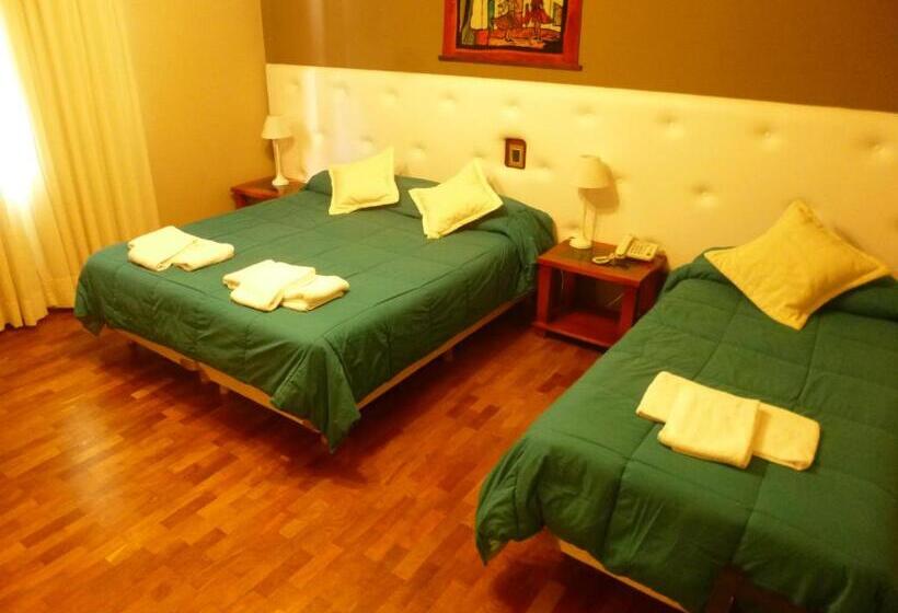 غرفة قياسية ثلاثية, Garden House