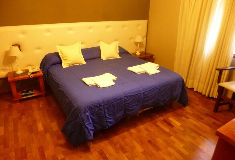 غرفة قياسية فردية, Garden House