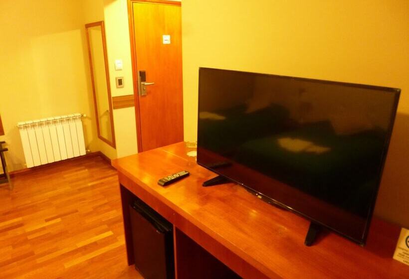 غرفة قياسية, Garden House